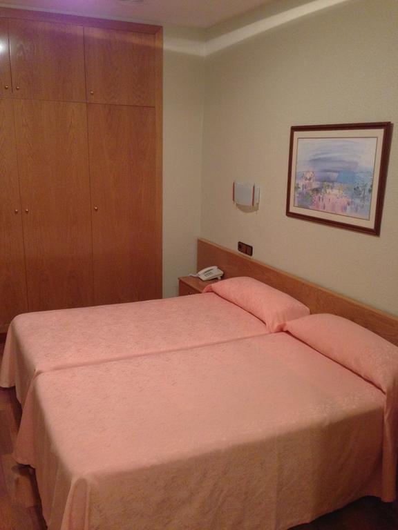 Hotel Pelayo Barcelona Bagian luar foto