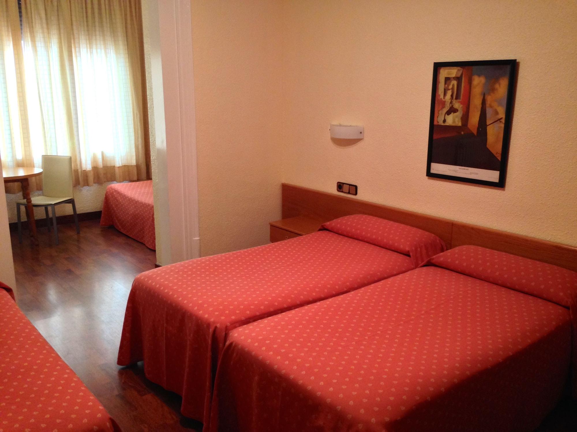 Hotel Pelayo Barcelona Bagian luar foto