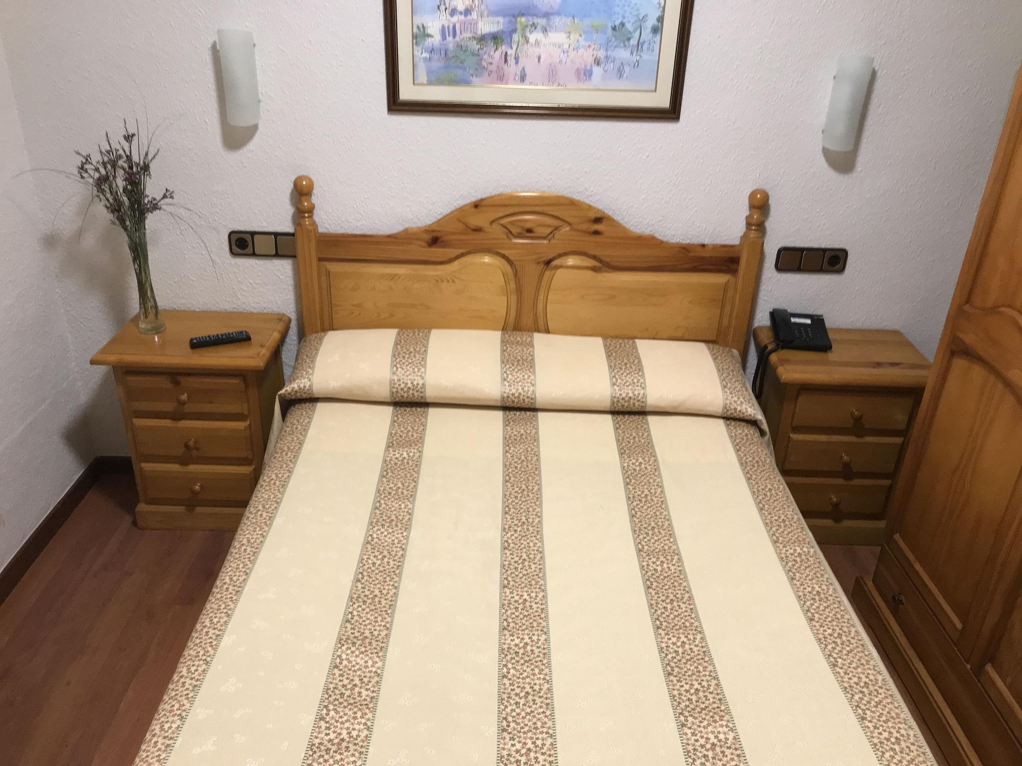 Hotel Pelayo Barcelona Bagian luar foto