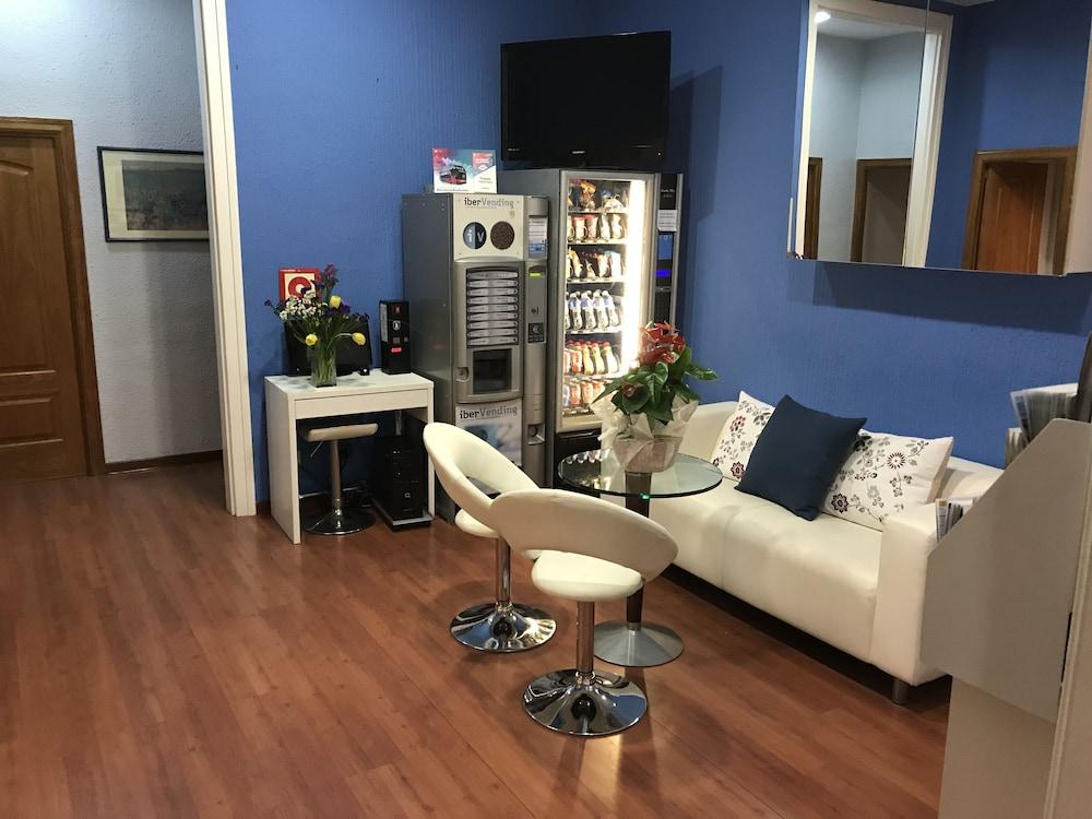 Hotel Pelayo Barcelona Bagian luar foto