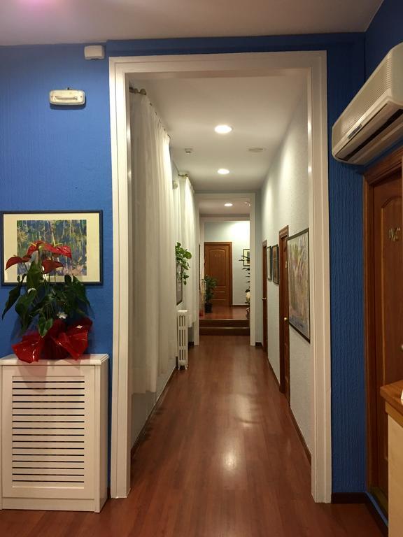 Hotel Pelayo Barcelona Bagian luar foto