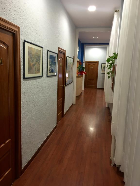 Hotel Pelayo Barcelona Bagian luar foto