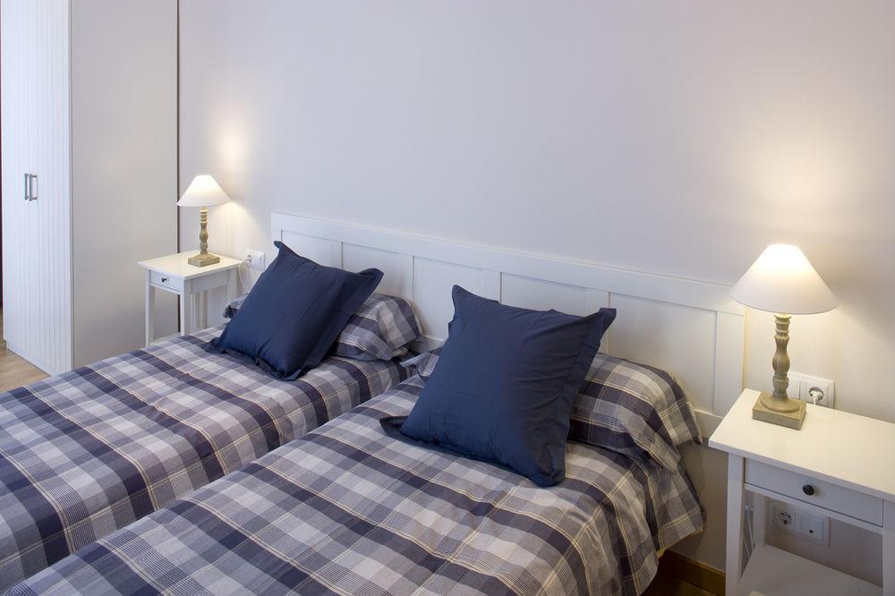 Hotel Pelayo Barcelona Bagian luar foto