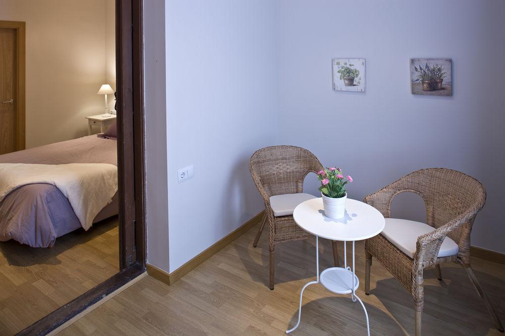 Hotel Pelayo Barcelona Bagian luar foto