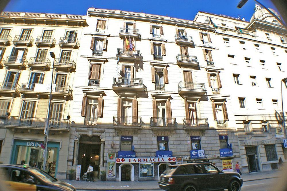 Hotel Pelayo Barcelona Bagian luar foto