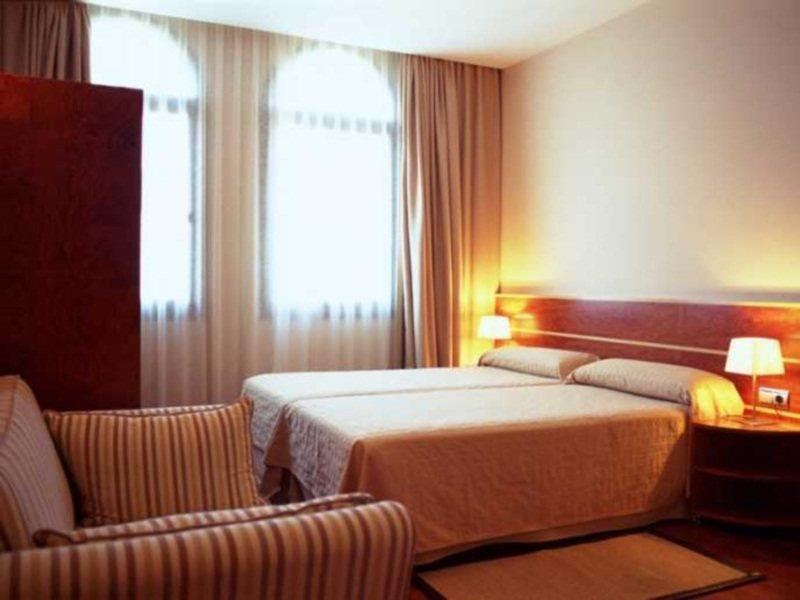 Hotel Pelayo Barcelona Bagian luar foto