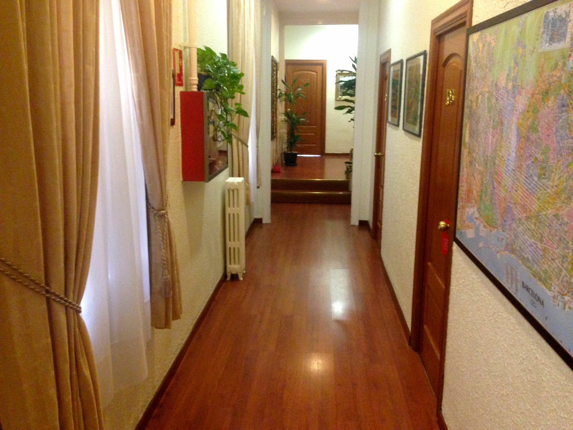 Hotel Pelayo Barcelona Bagian luar foto